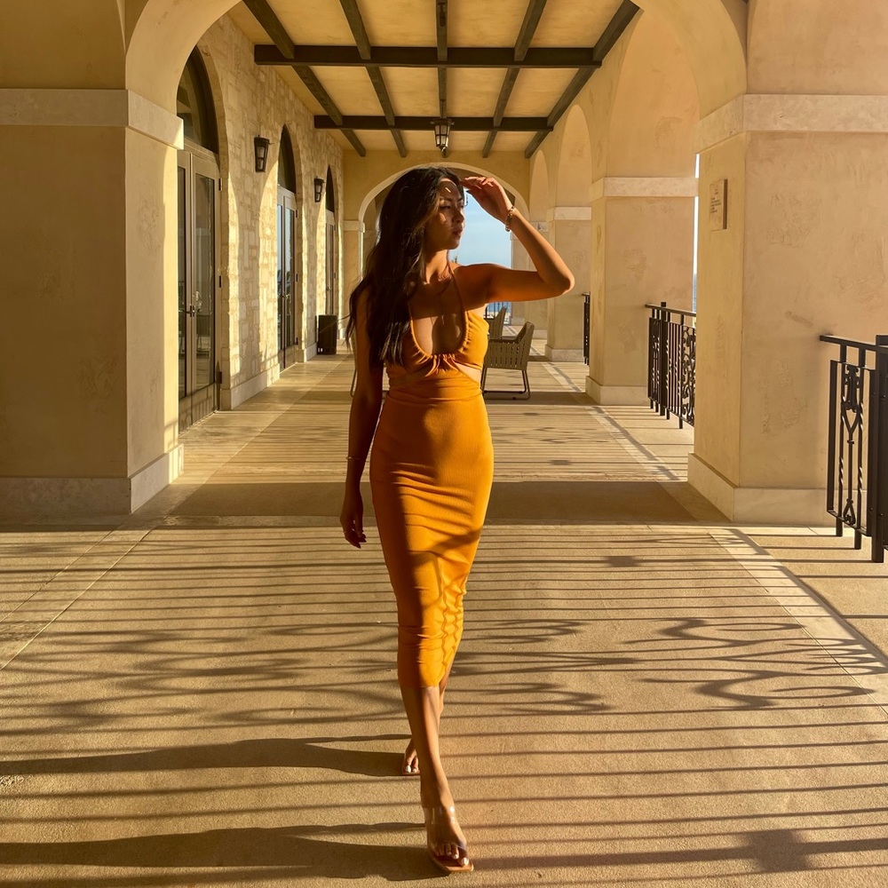 Mango Ribbed Halter
